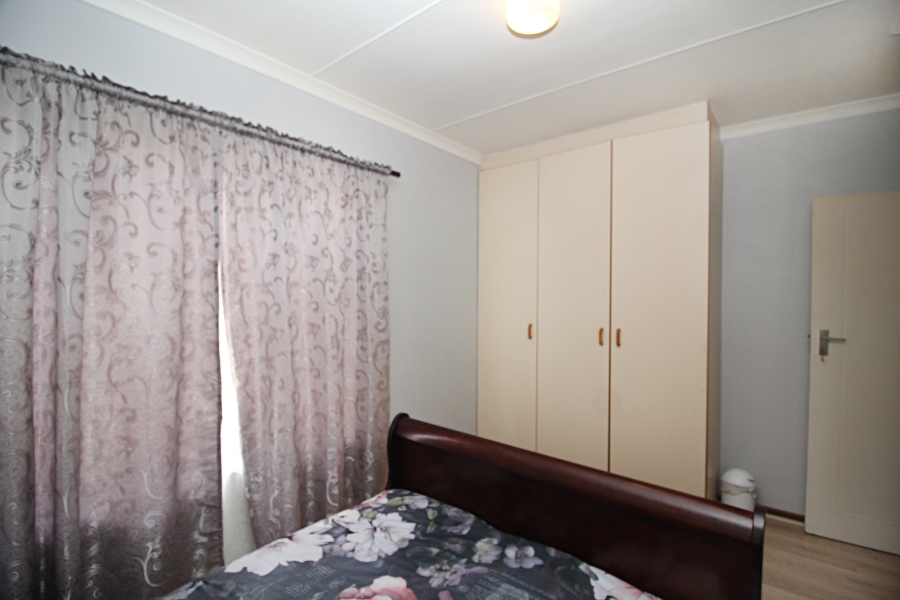 2 Bedroom Property for Sale in Heiderand Western Cape
